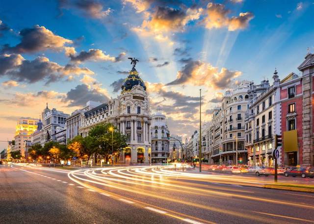Passear pela Gran Via em Madri