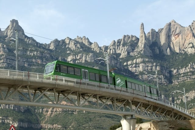 Como chegar a Montserrat - trem
