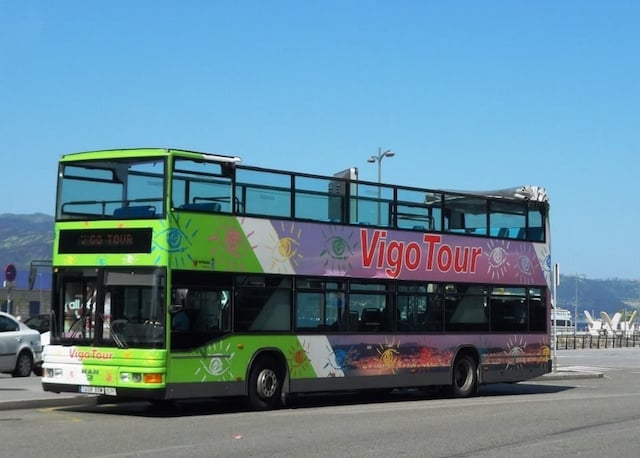 Ônibus turístico em Vigo