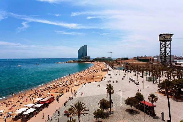 Praia de Barceloneta em Barcelona