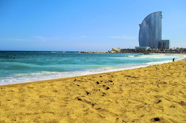 Praia de Barceloneta em Barcelona