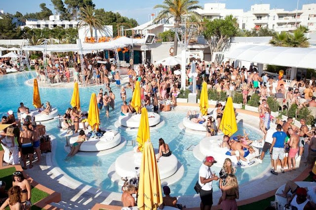 Beach Clubs em Ibiza