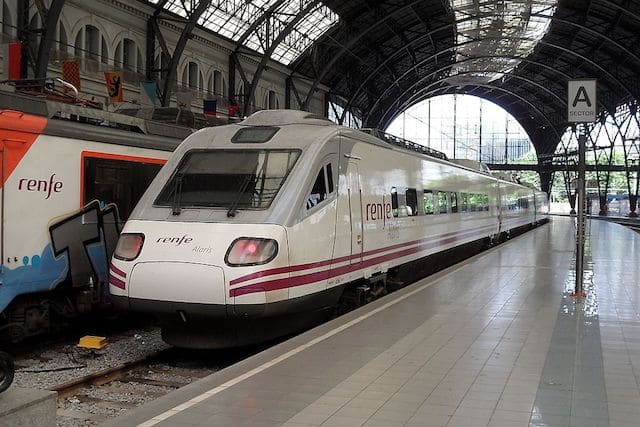 De trem do aeroporto ao centro de Barcelona 