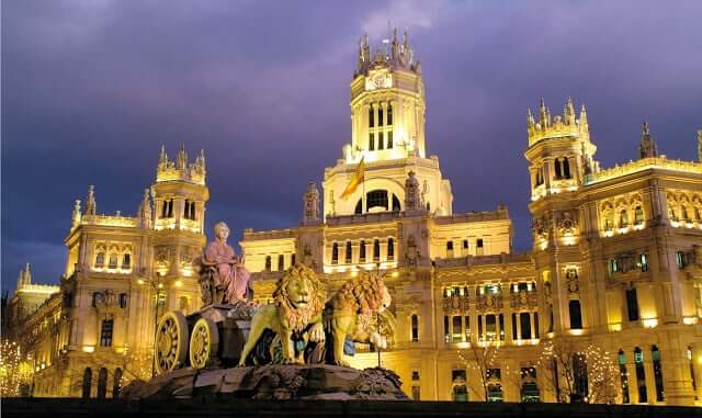 Praça Cibeles à noite