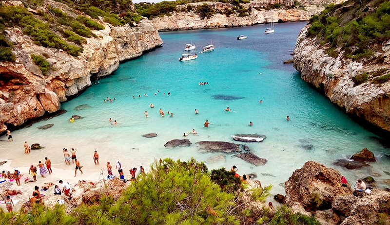 Praia Caló des Moro em Maiorca