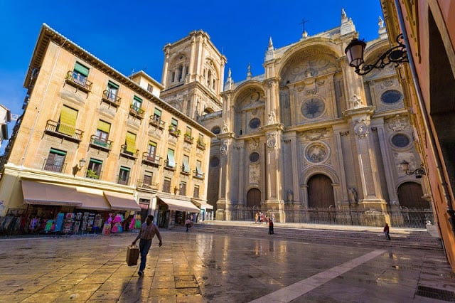 Hospedagem no centro turístico de Granada - Catedral