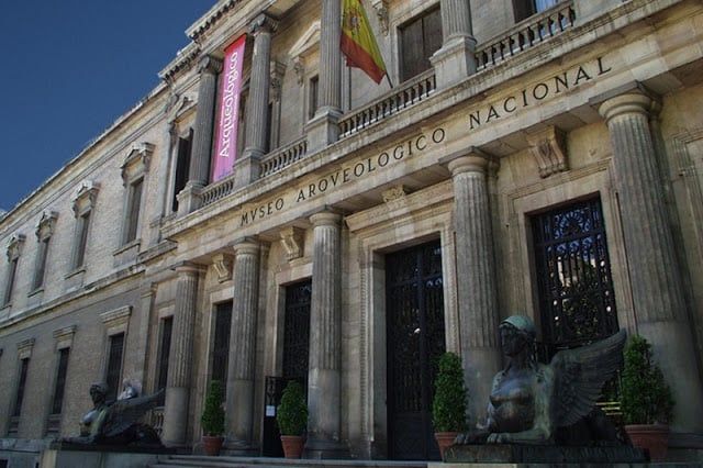 Fachada do Museu Arqueológico Nacional de Madri