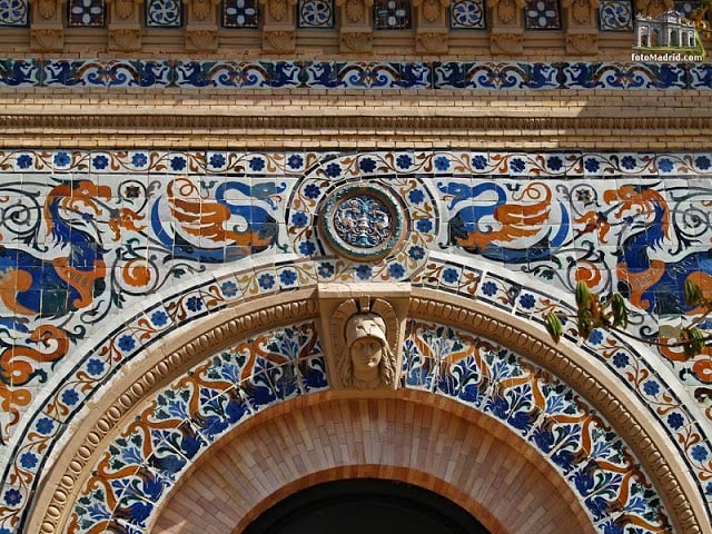 Azulejos do o Palácio Velázquez em Madri