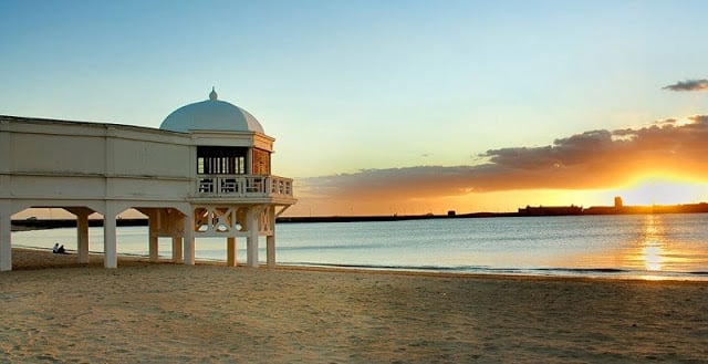 Praia La Caleta em Cádiz