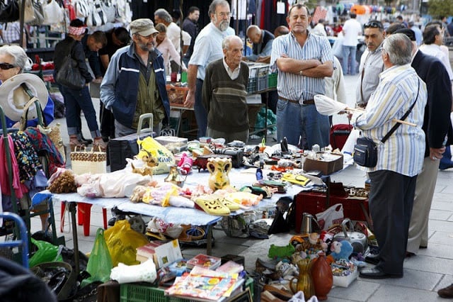 Postos diversos no mercado El Rastro