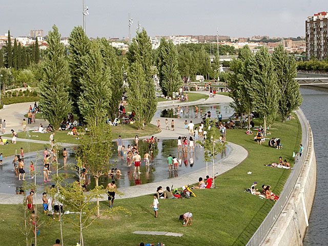 Madrid Rio - rio e áreas verdes