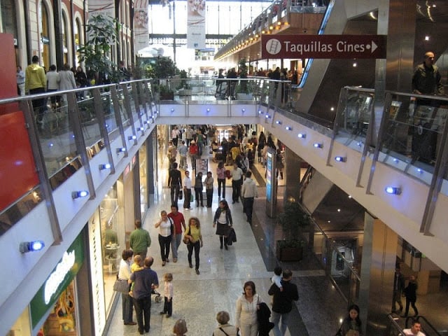 Interior Shopping Príncipe Pio em Madri