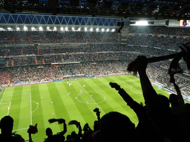 Jogo no Estádio do Real Madri