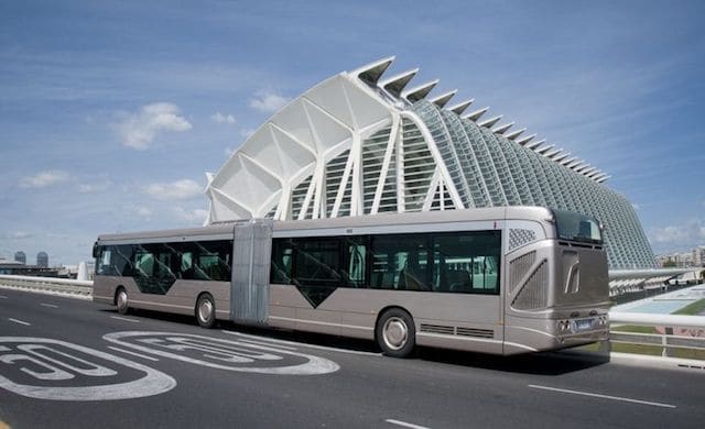 De ônibus do aeroporto ao centro de Valência