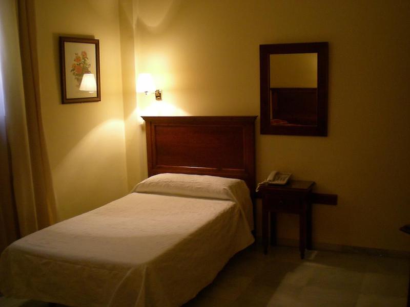 Hotel Doña Blanca em Sevilha - quarto