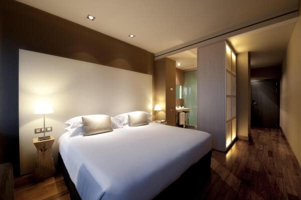 Grand Hotel Central em Barcelona - quarto