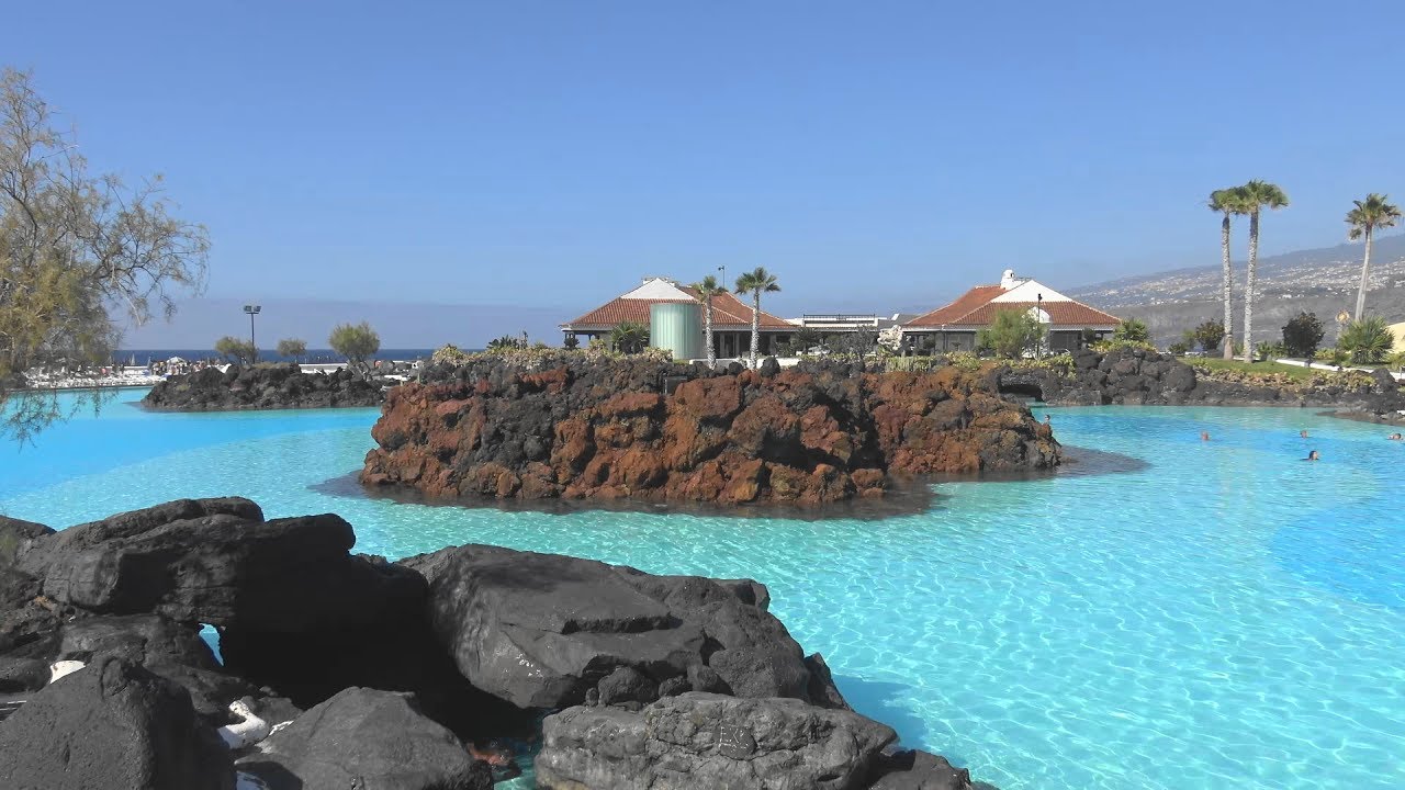 Paisagem do Lago Martiánez em Tenerife