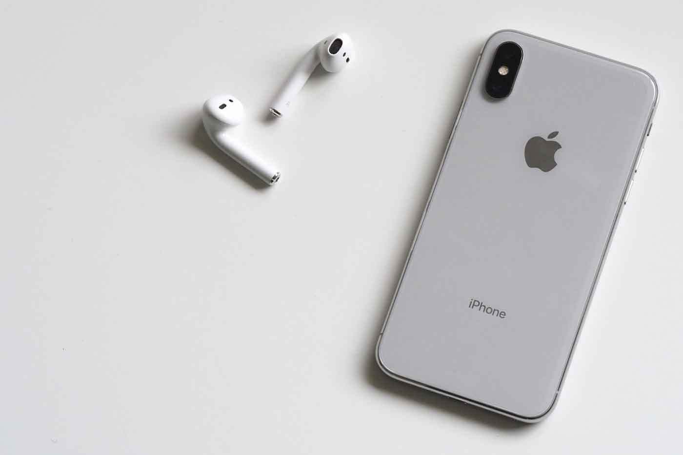 Iphone X com Airpods