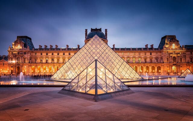 Museu do Louvre